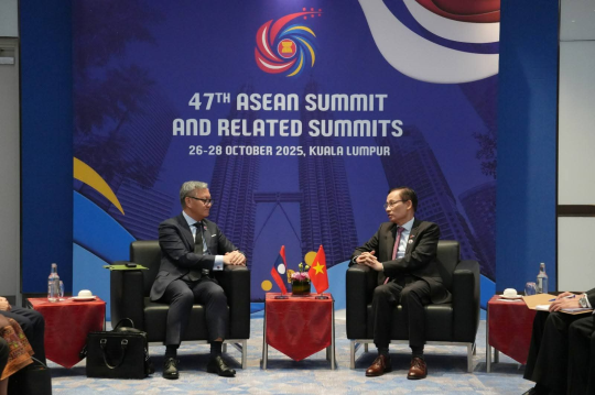 Lao and Vietnamese Foreign Ministers Meet to Enhance Cooperation